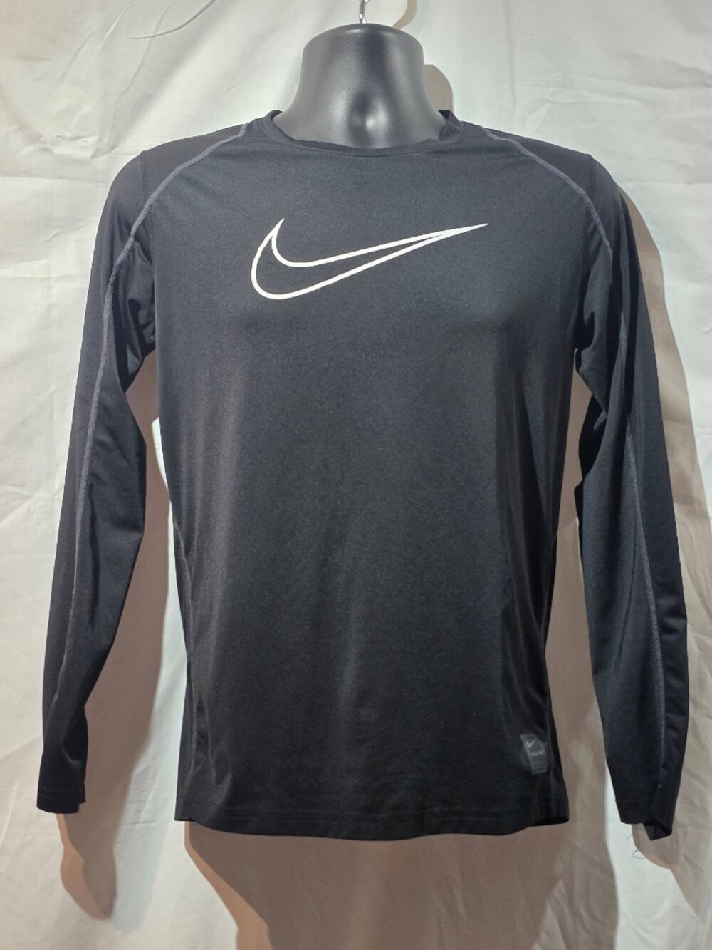 Nike Pro Dri‑Fit Long Sleeve Shirt – Size M – Black